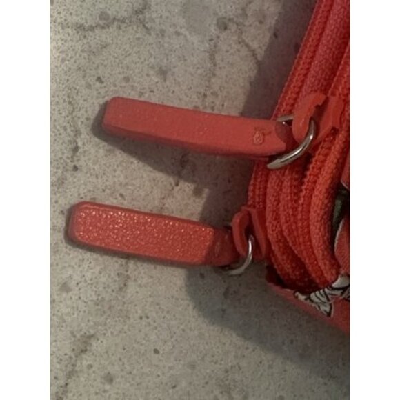 Vera Bradley Coral Floral Wallet Zip Around Closure iPhone Holder Never Used - Picture 14 of 16